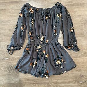 Free People Off The Shoulder Romper Shorts XS Gray floral